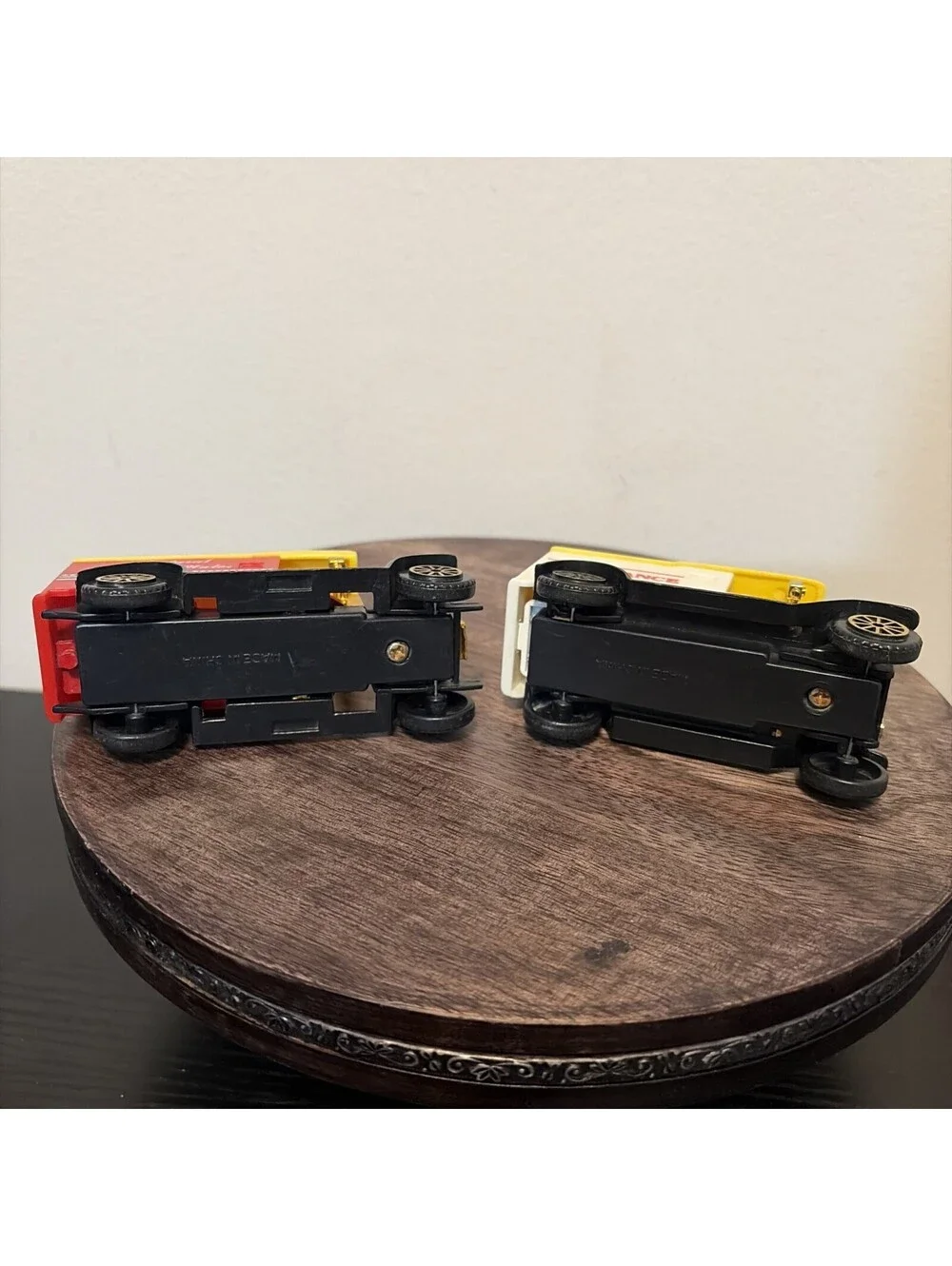 Reader's Digest Collector's Set of 2 Classic Ambulance & Delivery Trucks Plastic